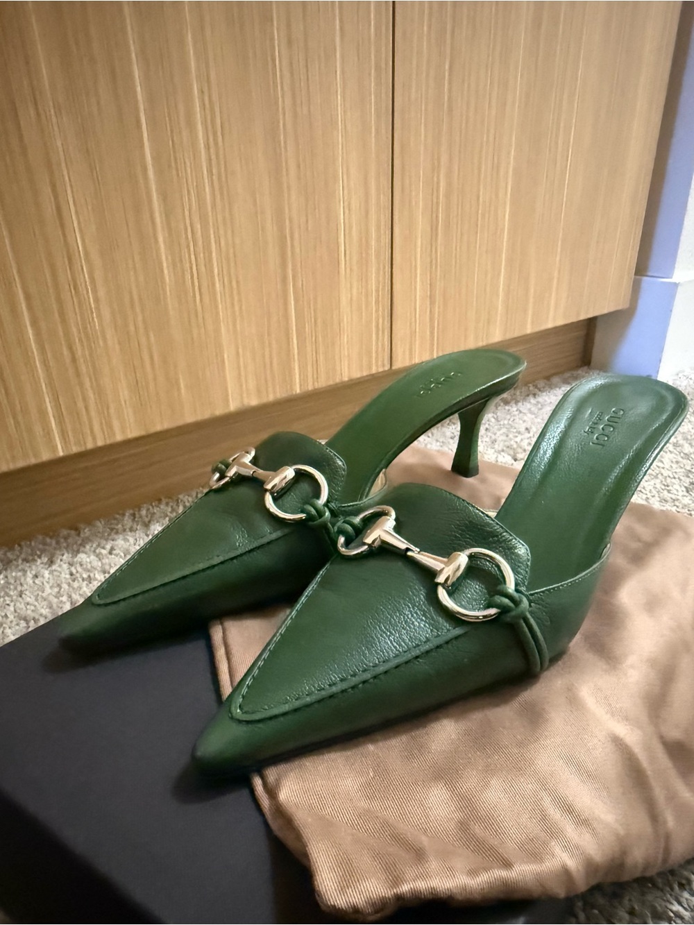 Gucci Emerald Green Leather Horsebit Pointed Mule Heels - Picture 2 of 7